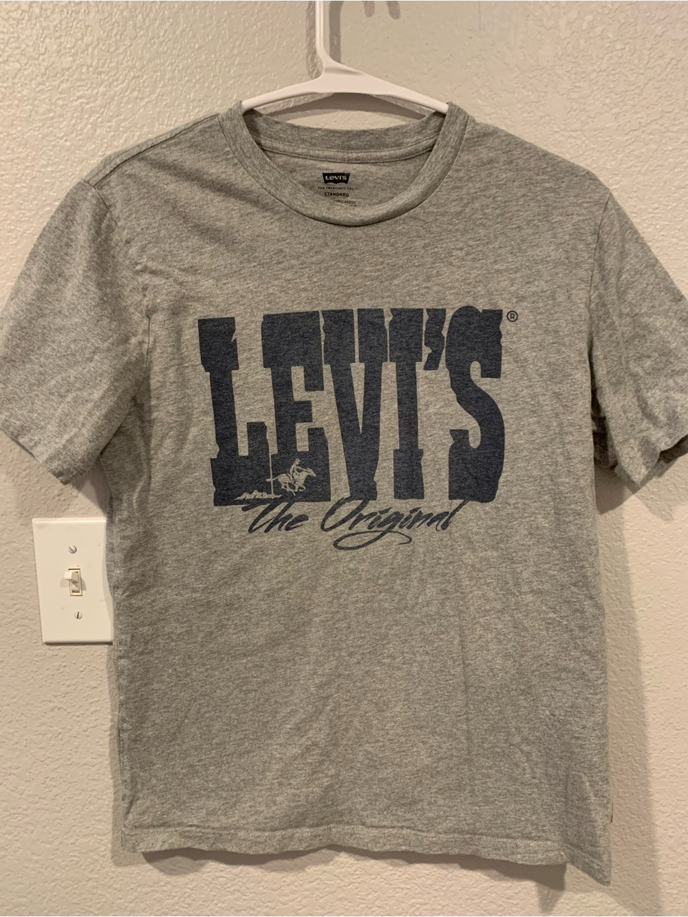 Levi's Grey Short-Sleeve Tee with Navy Logo